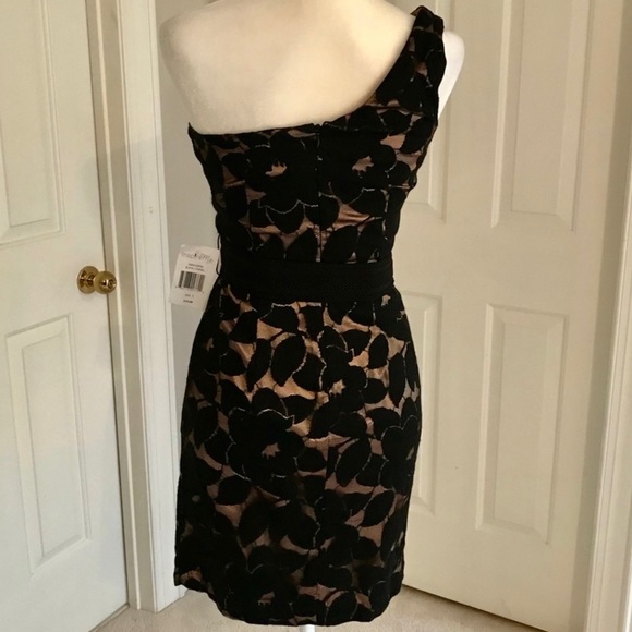 NWT Inspire Me One Shoulder Lace Dress With Ruffled Front and Belt - Picture 5 of 8
